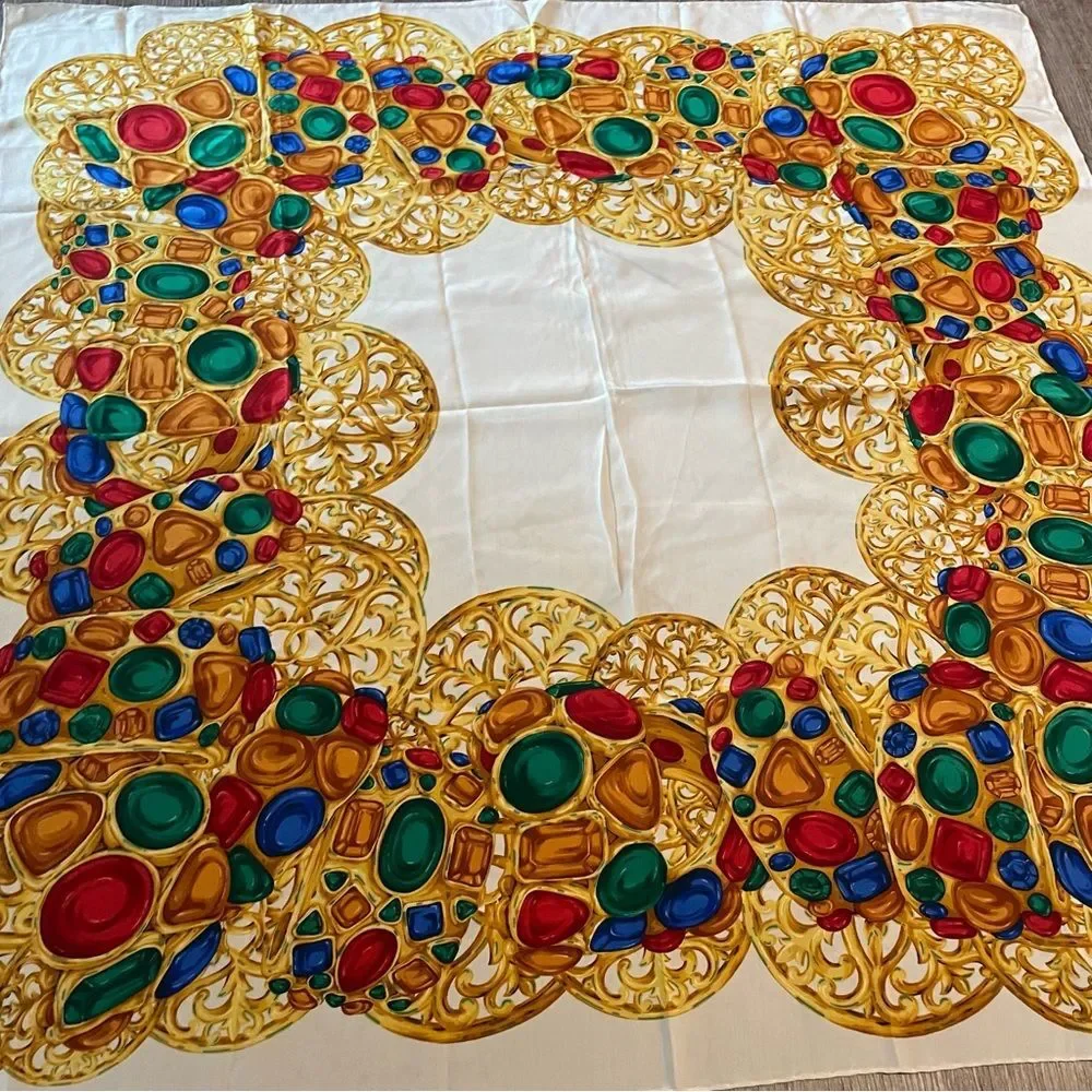 CHANEL Vintage 2000s Cabochon Jewelry Wreath Brooch Jewelry Printed Silk Scarf
